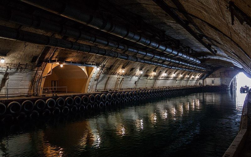 Подземная база подводных лодок под Севастополем
